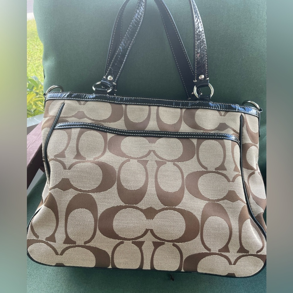 Coach Laura Signature Tote – Khakis/Black - Picture 4 of 15